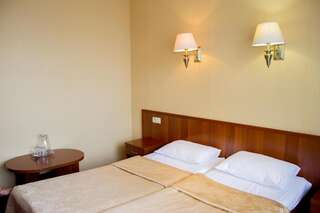 Гостиница Грейс Наири Сочи Стандартный двухместный номер с 1 кроватью или 2 отдельными кроватями и балконом-9