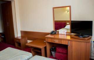 Гостиница Грейс Наири Сочи Стандартный двухместный номер с 1 кроватью или 2 отдельными кроватями-2