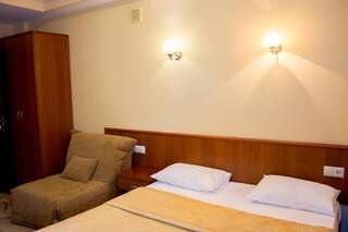Гостиница Грейс Наири Сочи Стандартный двухместный номер с 1 кроватью или 2 отдельными кроватями-8